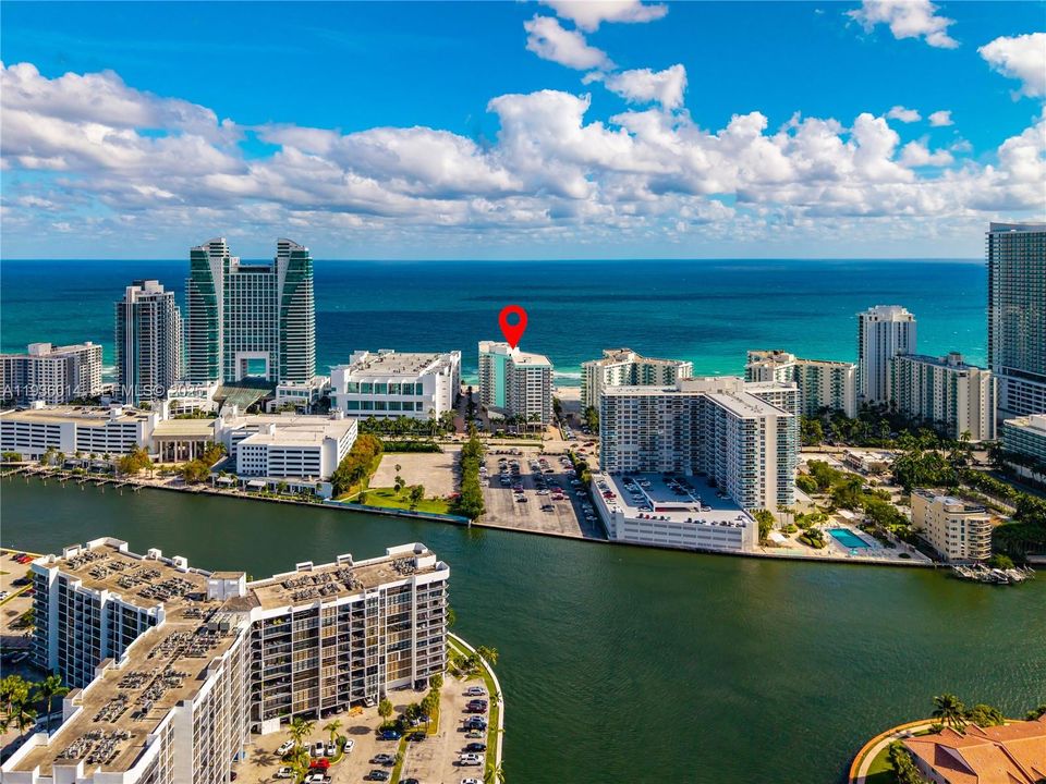 待售: $630,000 (2 贝兹, 2 浴室, 1248 平方英尺)