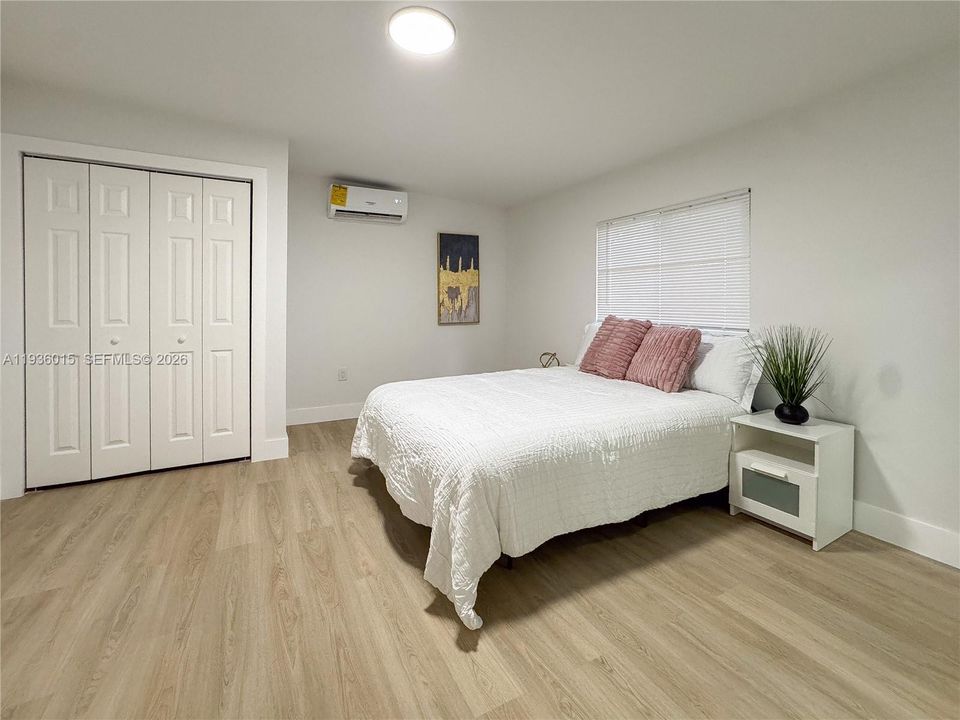 For Sale: $445,000 (3 beds, 2 baths, 550 Square Feet)