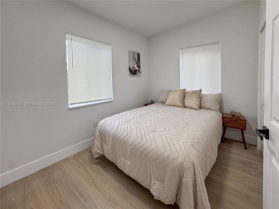 For Sale: $445,000 (3 beds, 2 baths, 550 Square Feet)