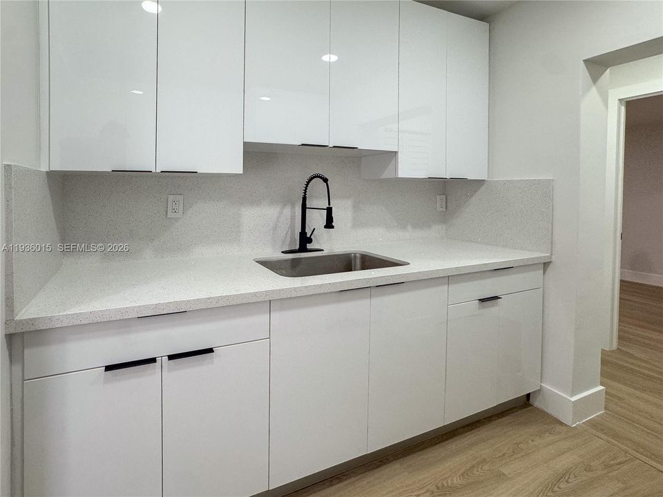 For Sale: $445,000 (3 beds, 2 baths, 550 Square Feet)