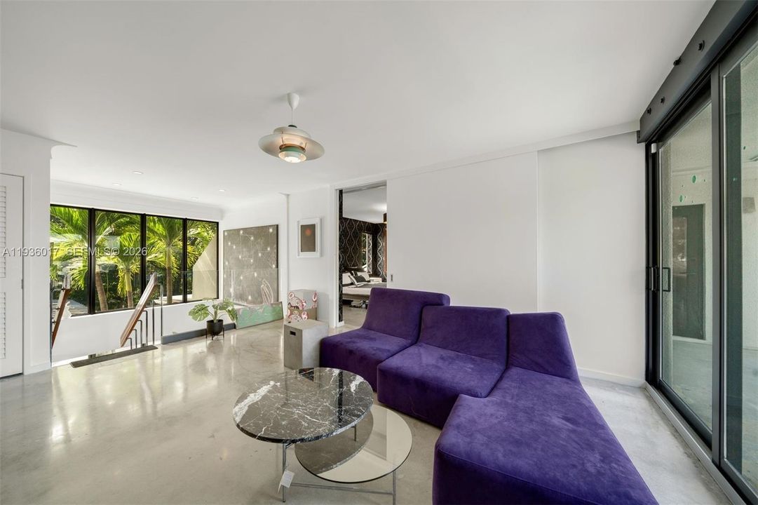 For Sale: $13,850,000 (5 beds, 4 baths, 4924 Square Feet)