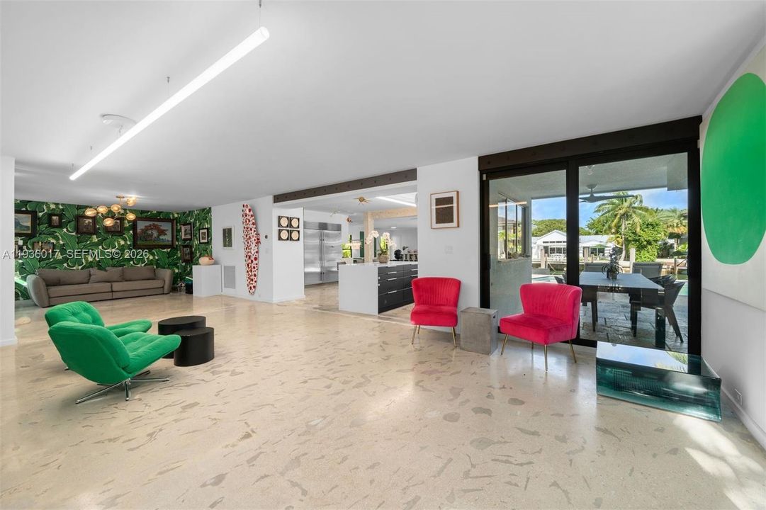 For Sale: $13,850,000 (5 beds, 4 baths, 4924 Square Feet)