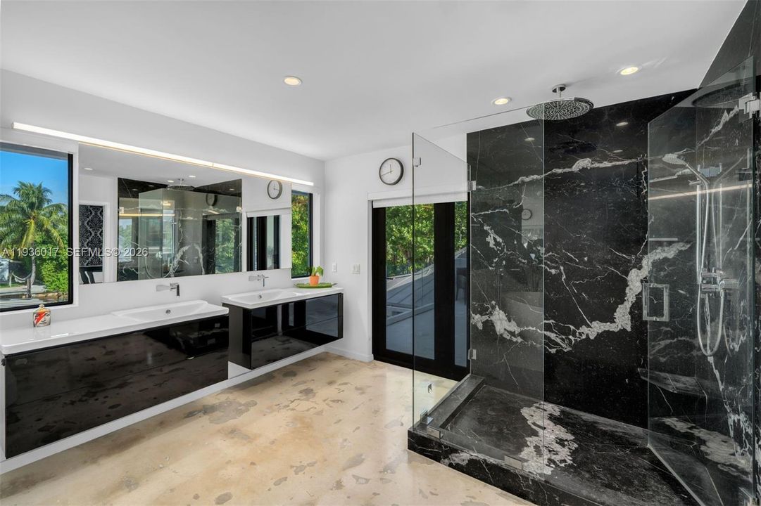 For Sale: $13,850,000 (5 beds, 4 baths, 4924 Square Feet)