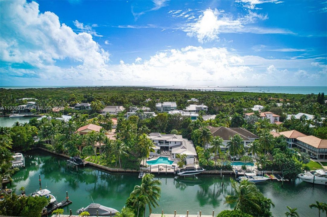 For Sale: $13,850,000 (5 beds, 4 baths, 4924 Square Feet)