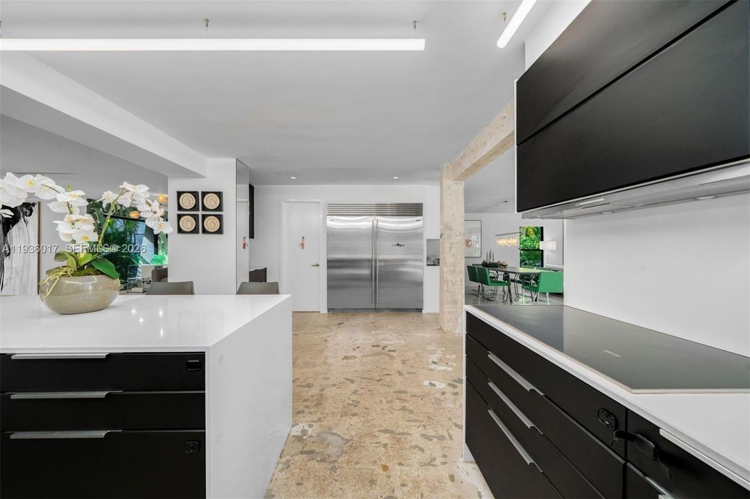 For Sale: $13,850,000 (5 beds, 4 baths, 4924 Square Feet)