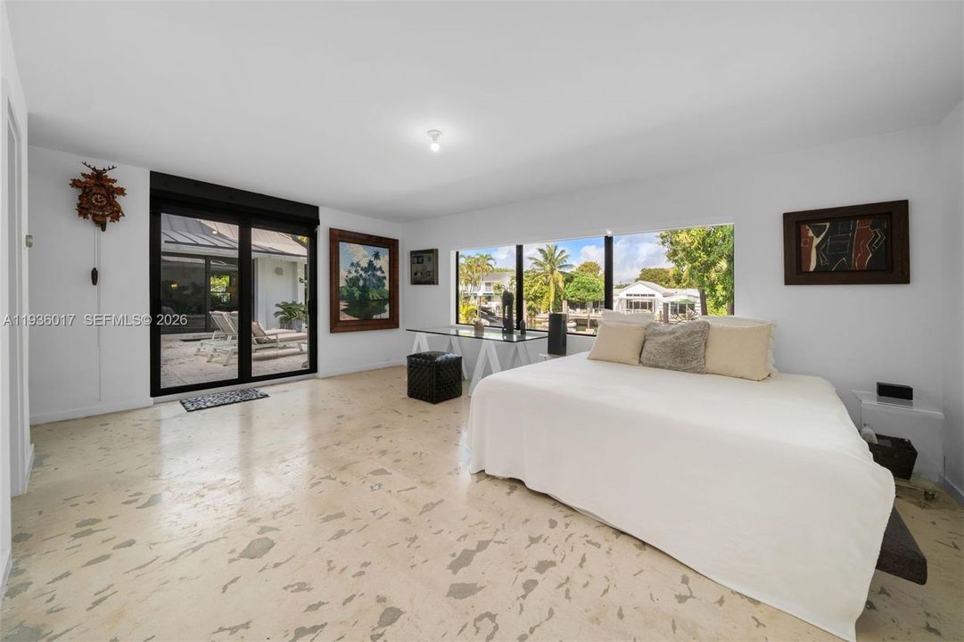 For Sale: $13,850,000 (5 beds, 4 baths, 4924 Square Feet)