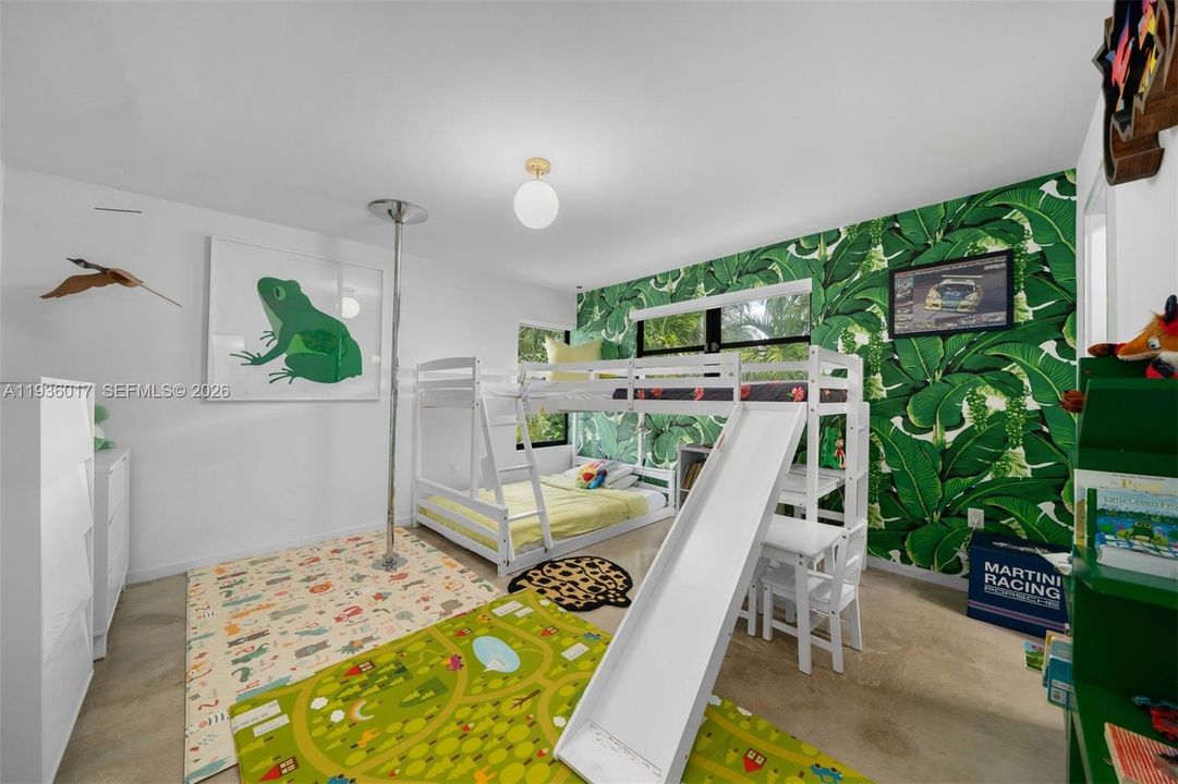 For Sale: $13,850,000 (5 beds, 4 baths, 4924 Square Feet)