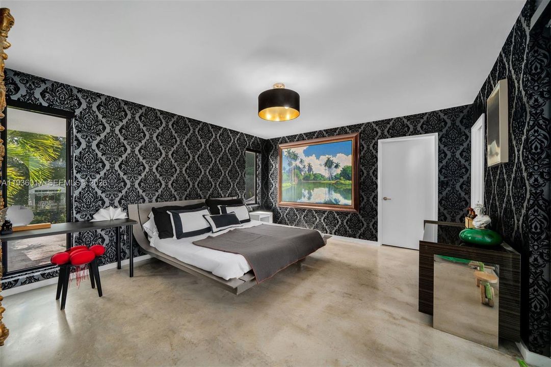 For Sale: $13,850,000 (5 beds, 4 baths, 4924 Square Feet)