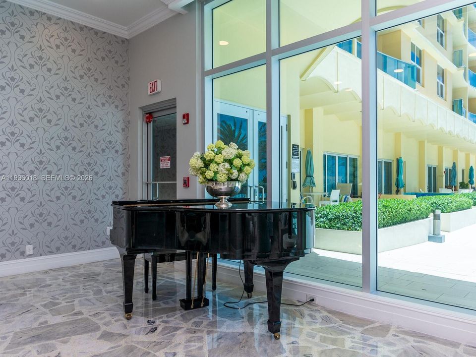 В аренду: $2,900 (1 спален, 1 ванн, 835 Квадратных фут)