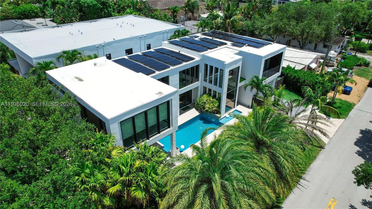 For Sale: $3,550,000 (4 beds, 4 baths, 3734 Square Feet)