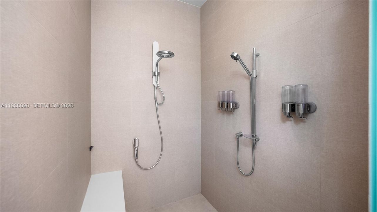 For Sale: $3,550,000 (4 beds, 4 baths, 3734 Square Feet)