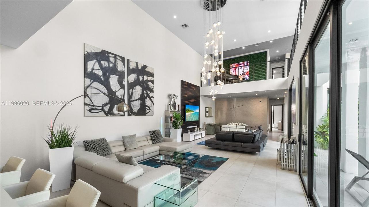 For Sale: $3,550,000 (4 beds, 4 baths, 3734 Square Feet)