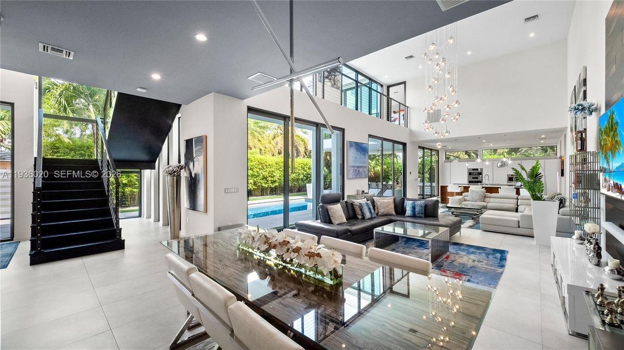 For Sale: $3,550,000 (4 beds, 4 baths, 3734 Square Feet)