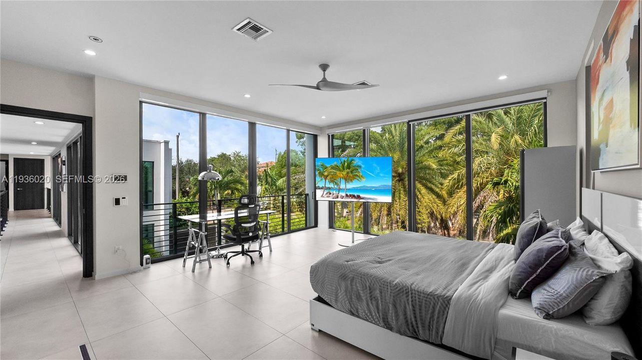 For Sale: $3,550,000 (4 beds, 4 baths, 3734 Square Feet)