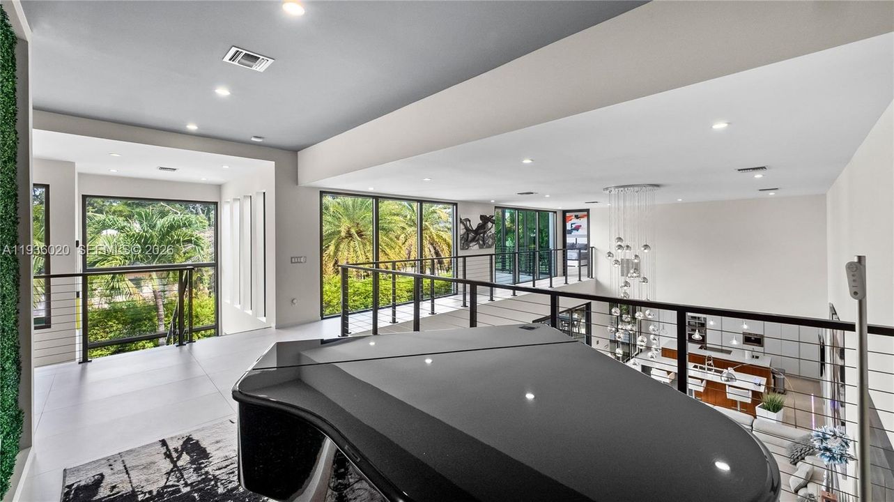 For Sale: $3,550,000 (4 beds, 4 baths, 3734 Square Feet)