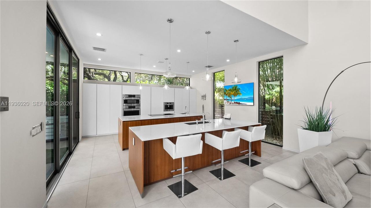 For Sale: $3,550,000 (4 beds, 4 baths, 3734 Square Feet)