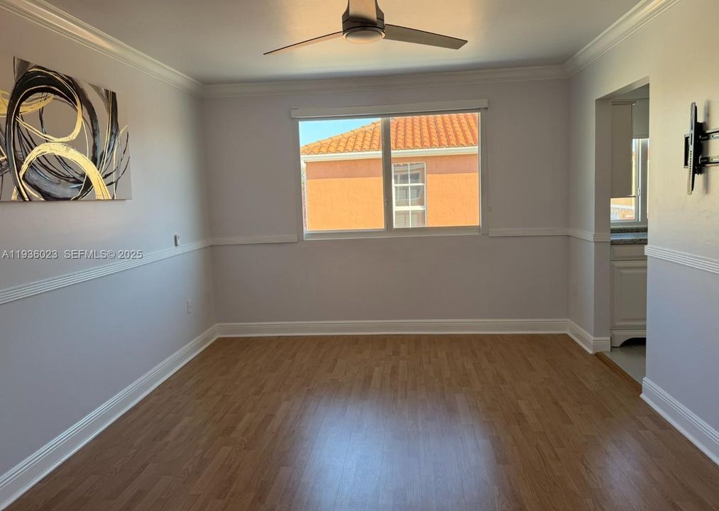 En Venta: $625,000 (3 camas, 2 baños, 1570 Pies cuadrados)