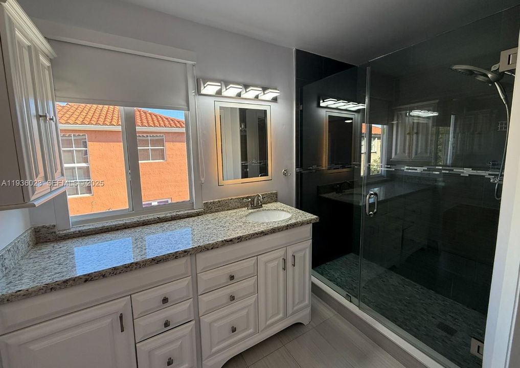 En Venta: $625,000 (3 camas, 2 baños, 1570 Pies cuadrados)