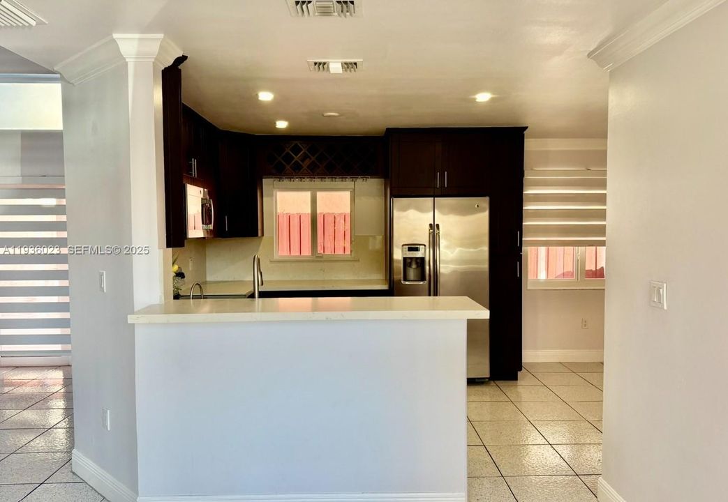 En Venta: $625,000 (3 camas, 2 baños, 1570 Pies cuadrados)