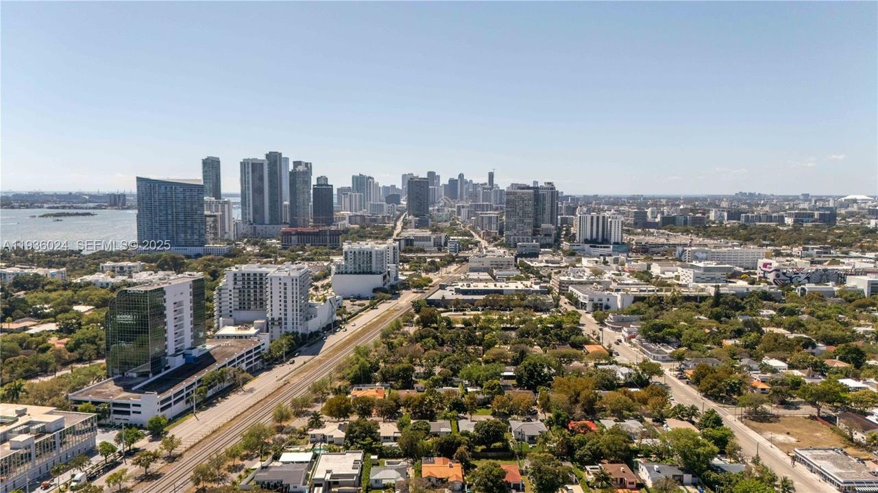 For Rent: $5,300 (4 beds, 2 baths, 1520 Square Feet)