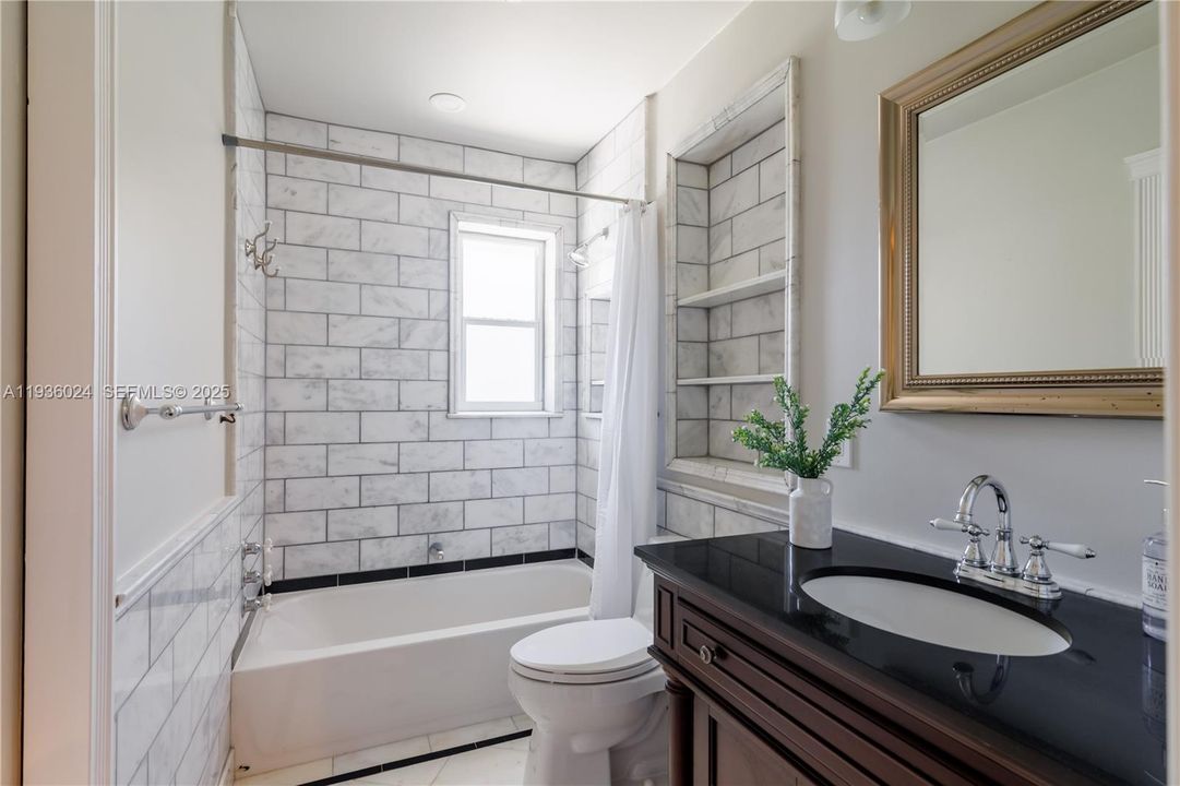 For Rent: $5,300 (4 beds, 2 baths, 1520 Square Feet)