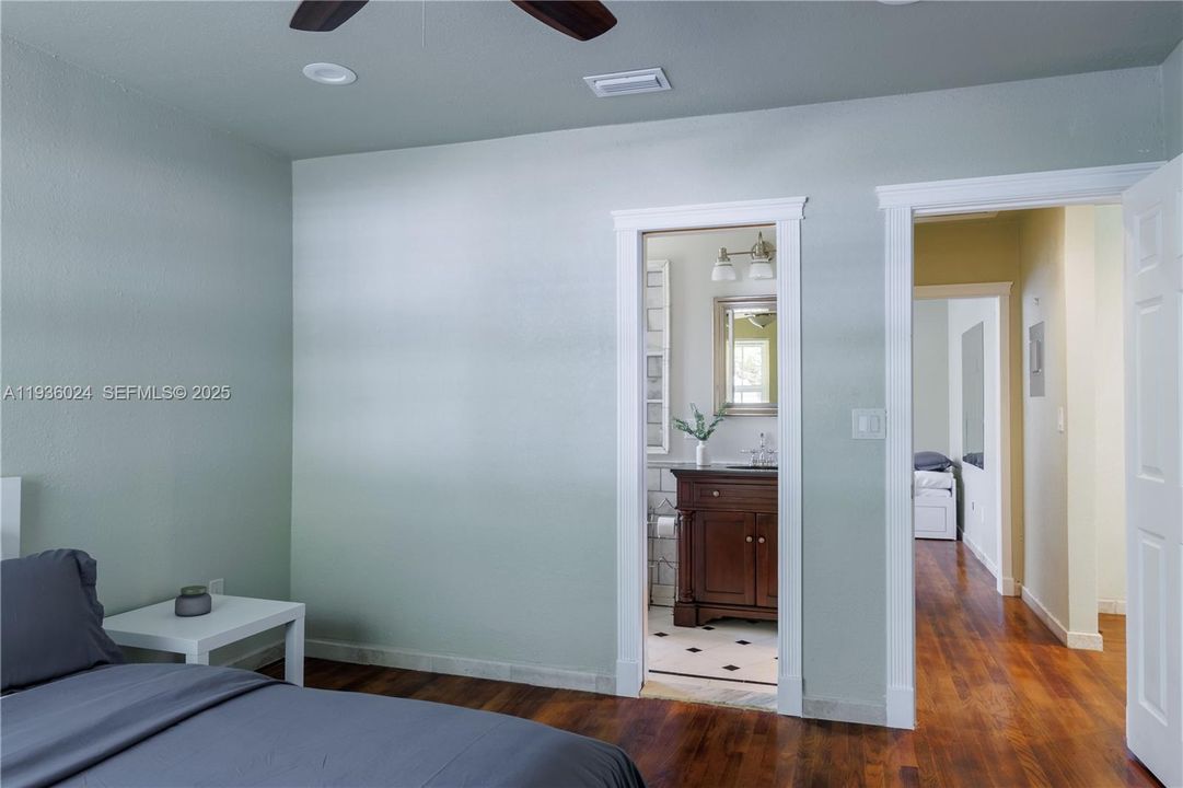 For Rent: $5,300 (4 beds, 2 baths, 1520 Square Feet)