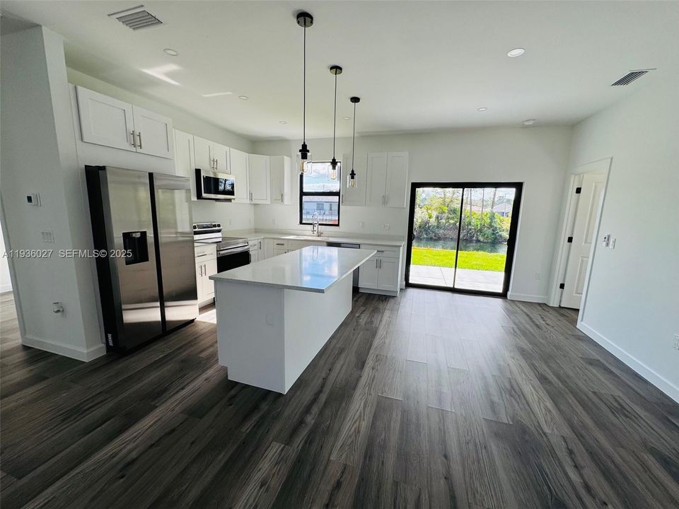 En Venta: $389,990 (3 camas, 2 baños, 1490 Pies cuadrados)