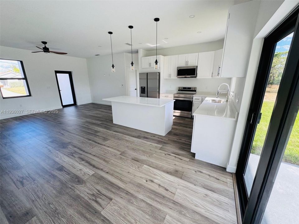 En Venta: $389,990 (3 camas, 2 baños, 1490 Pies cuadrados)