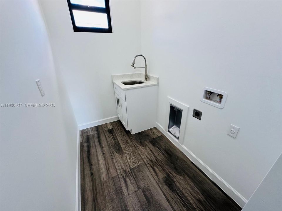 En Venta: $389,990 (3 camas, 2 baños, 1490 Pies cuadrados)