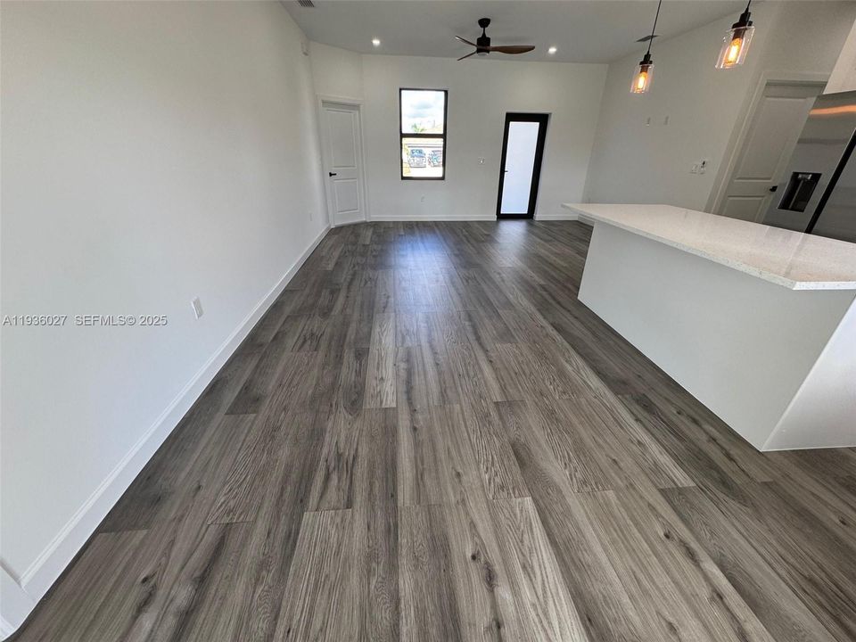 En Venta: $389,990 (3 camas, 2 baños, 1490 Pies cuadrados)