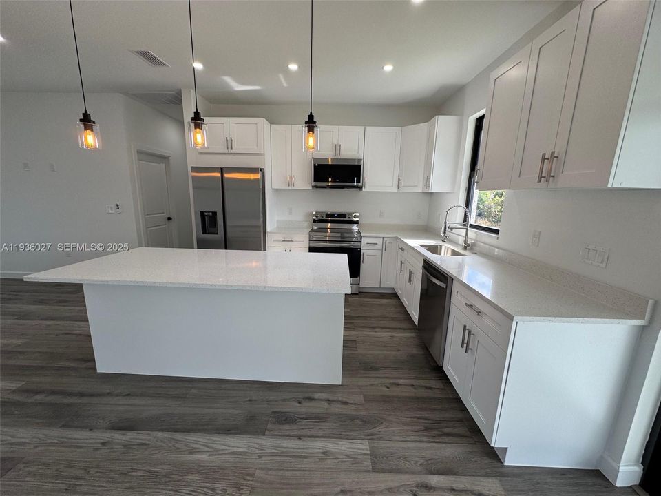 En Venta: $389,990 (3 camas, 2 baños, 1490 Pies cuadrados)