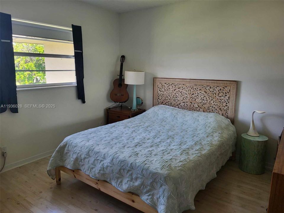 На продажу: $119,900 (2 спален, 2 ванн, 944 Квадратных фут)