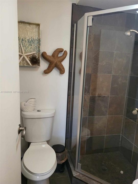 На продажу: $119,900 (2 спален, 2 ванн, 944 Квадратных фут)