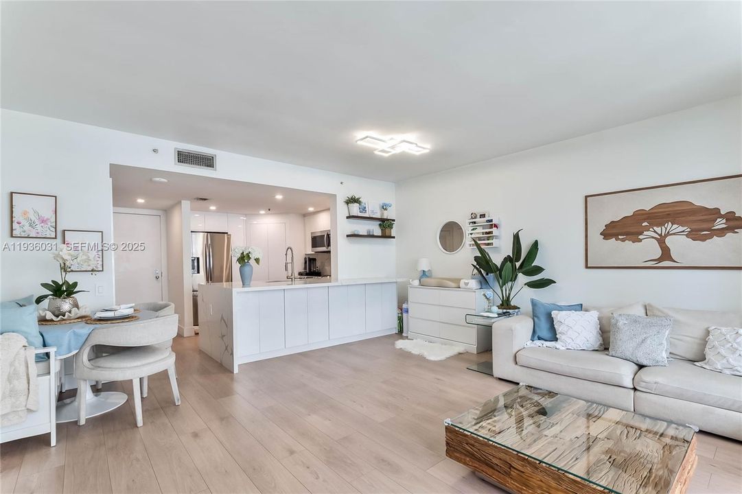 На продажу: $580,000 (1 спален, 1 ванн, 806 Квадратных фут)