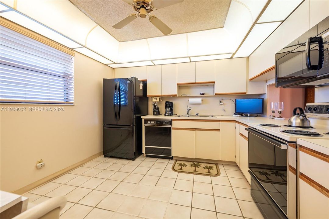 待售: $144,900 (2 贝兹, 2 浴室, 1270 平方英尺)