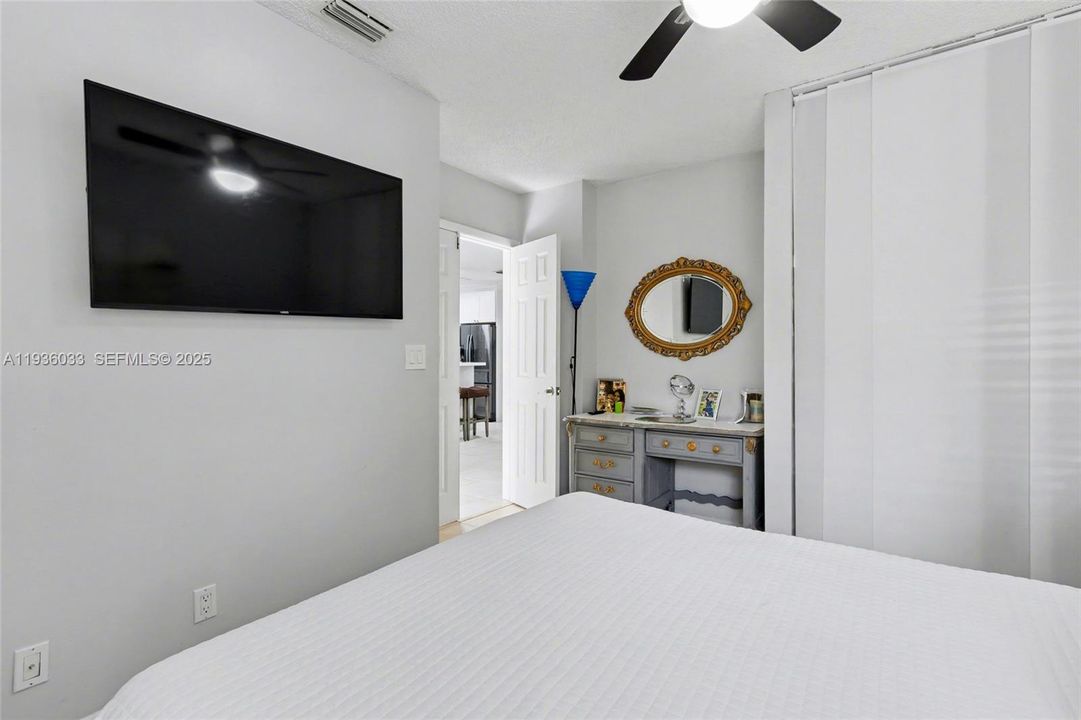 En Venta: $315,000 (3 camas, 2 baños, 1120 Pies cuadrados)