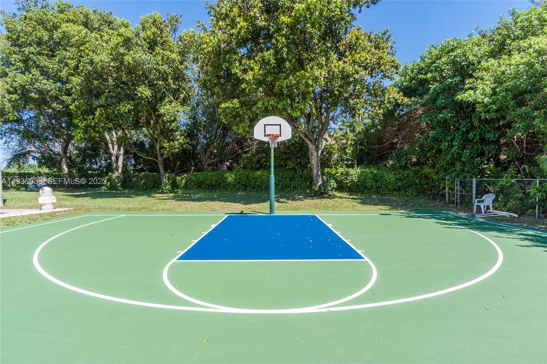 En Venta: $315,000 (3 camas, 2 baños, 1120 Pies cuadrados)