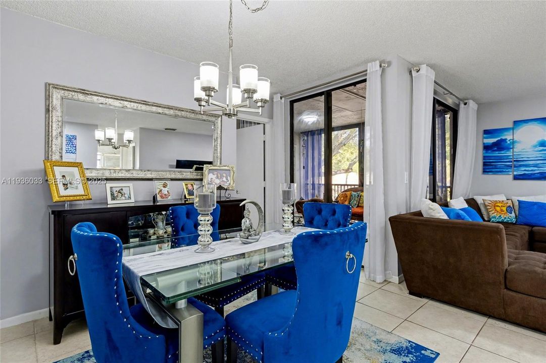 En Venta: $315,000 (3 camas, 2 baños, 1120 Pies cuadrados)