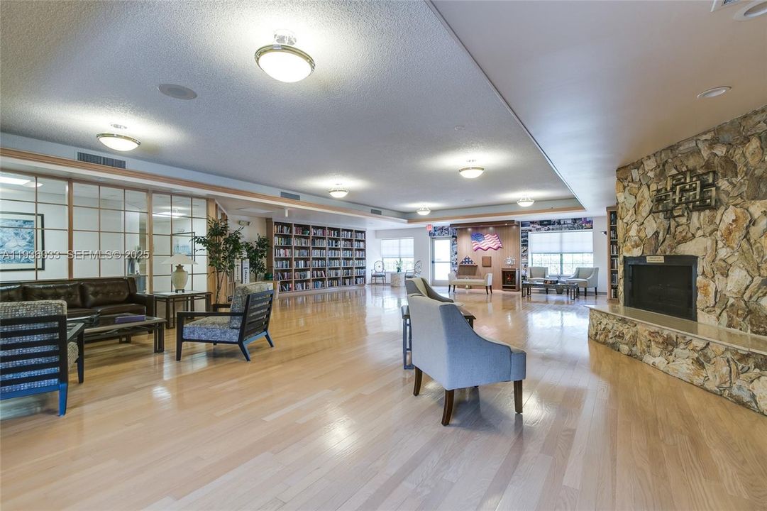 En Venta: $315,000 (3 camas, 2 baños, 1120 Pies cuadrados)