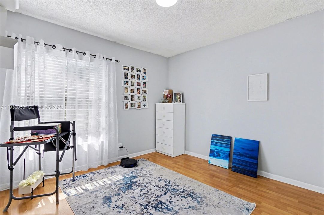 En Venta: $315,000 (3 camas, 2 baños, 1120 Pies cuadrados)