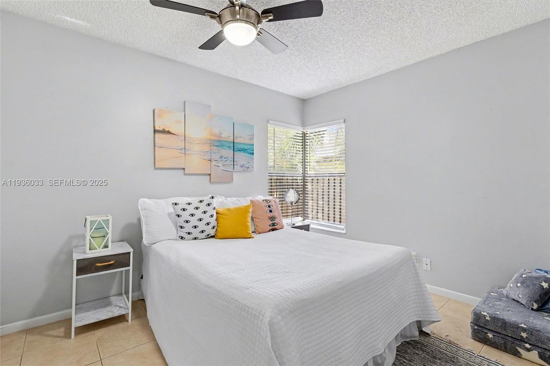 En Venta: $315,000 (3 camas, 2 baños, 1120 Pies cuadrados)