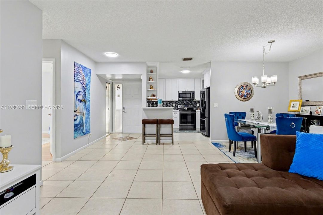 En Venta: $315,000 (3 camas, 2 baños, 1120 Pies cuadrados)