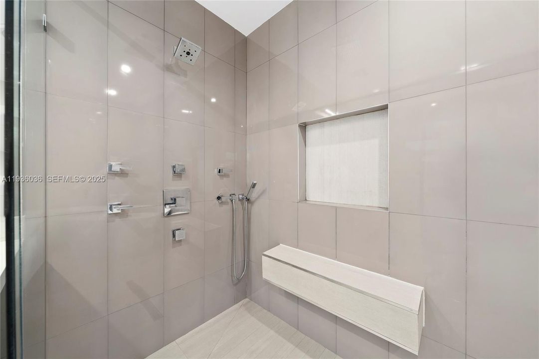 For Sale: $4,500,000 (4 beds, 3 baths, 2152 Square Feet)