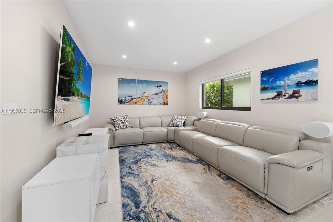 For Sale: $4,500,000 (4 beds, 3 baths, 2152 Square Feet)