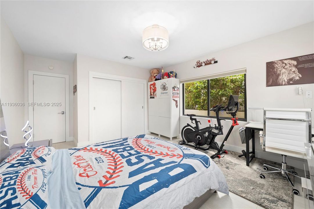 For Sale: $4,500,000 (4 beds, 3 baths, 2152 Square Feet)