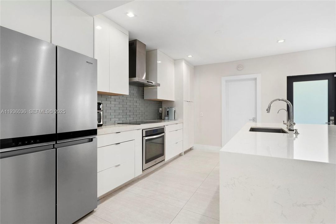 For Sale: $4,500,000 (4 beds, 3 baths, 2152 Square Feet)