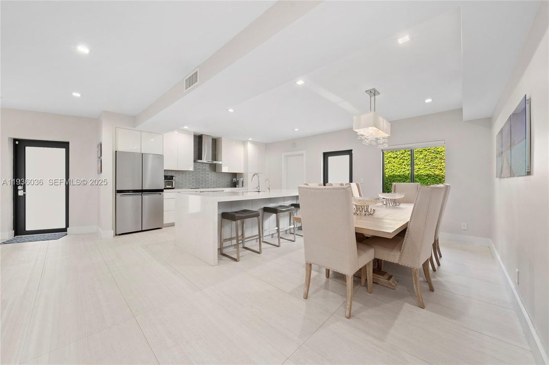 For Sale: $4,500,000 (4 beds, 3 baths, 2152 Square Feet)