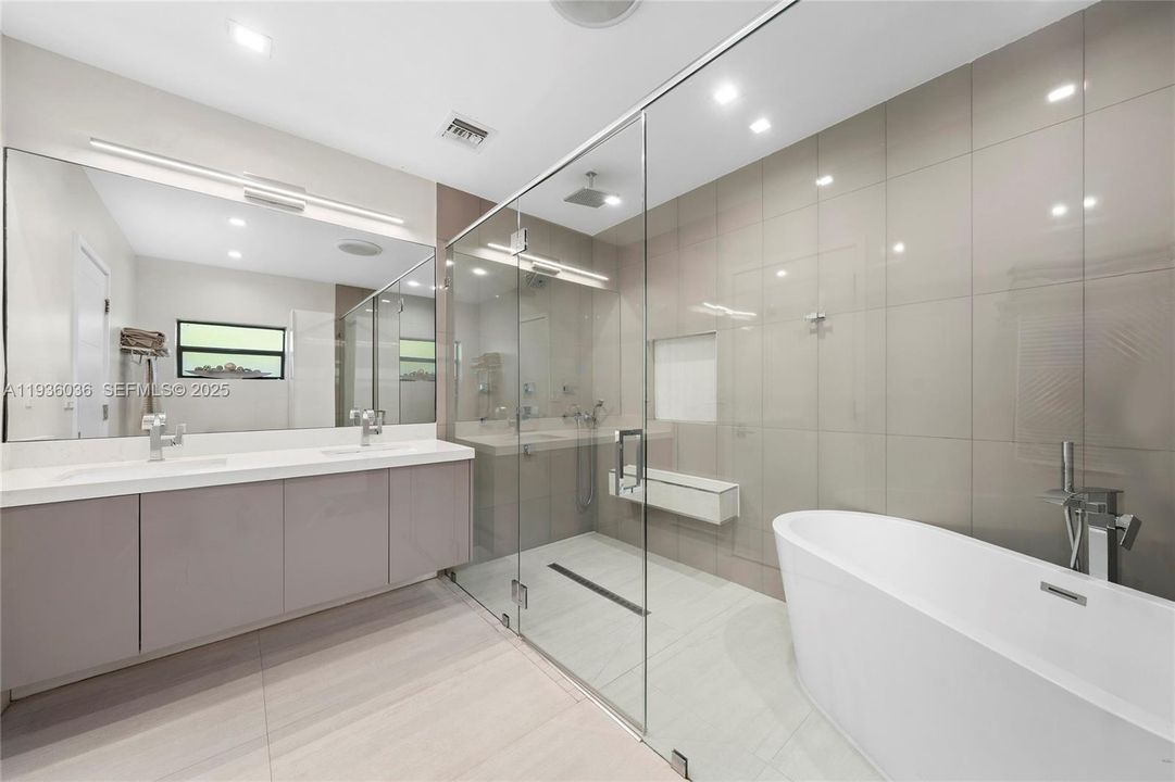 For Sale: $4,500,000 (4 beds, 3 baths, 2152 Square Feet)