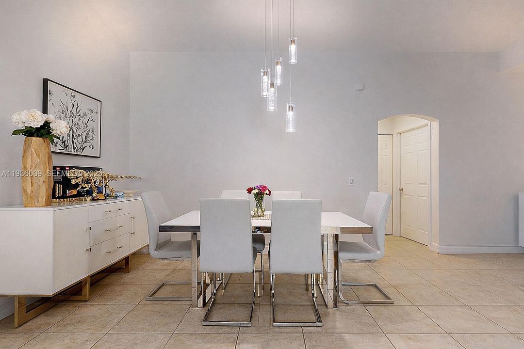 For Sale: $615,000 (4 beds, 2 baths, 1880 Square Feet)