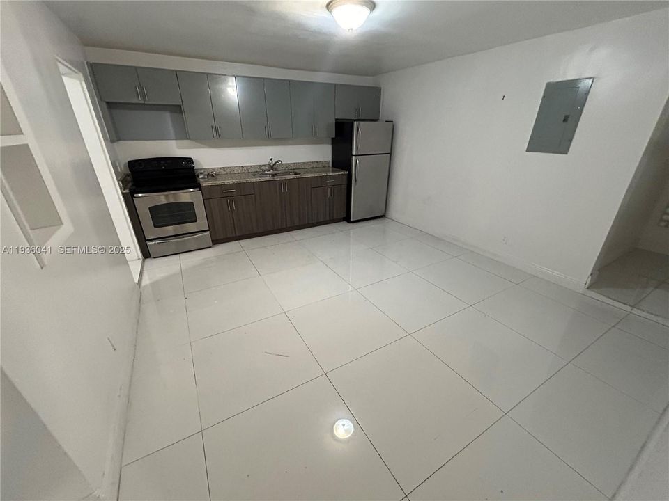 For Rent: $2,250 (2 beds, 1 baths, 0 Square Feet)